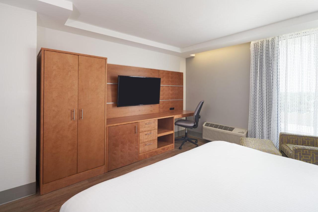 Kamer met 2 Queensize Bedden en Rolstoeltoegankelijke Douche - Geschikt voor Gasten met een Lichamelijke Beperking